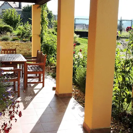 Borovi 카를슈테인