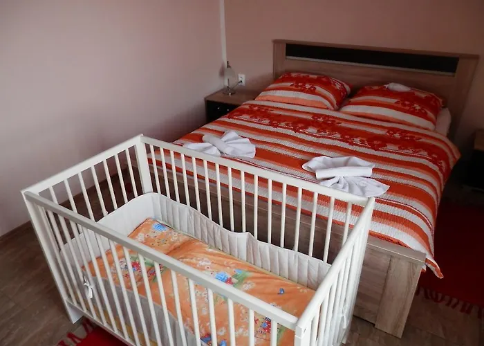 דירה Borovi קארלשטיין